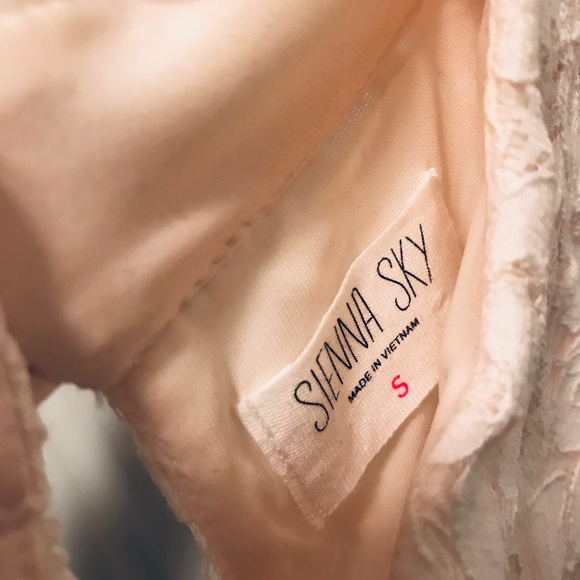 Tan top - Picture 3 of 3